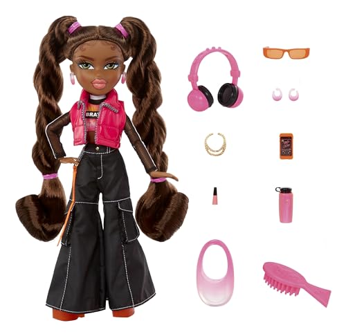 Sasha Fashion Doll with 10 Accessories and Poster U3857