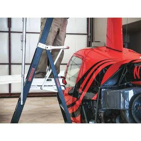 Fiberglass 2& Ladder R56072