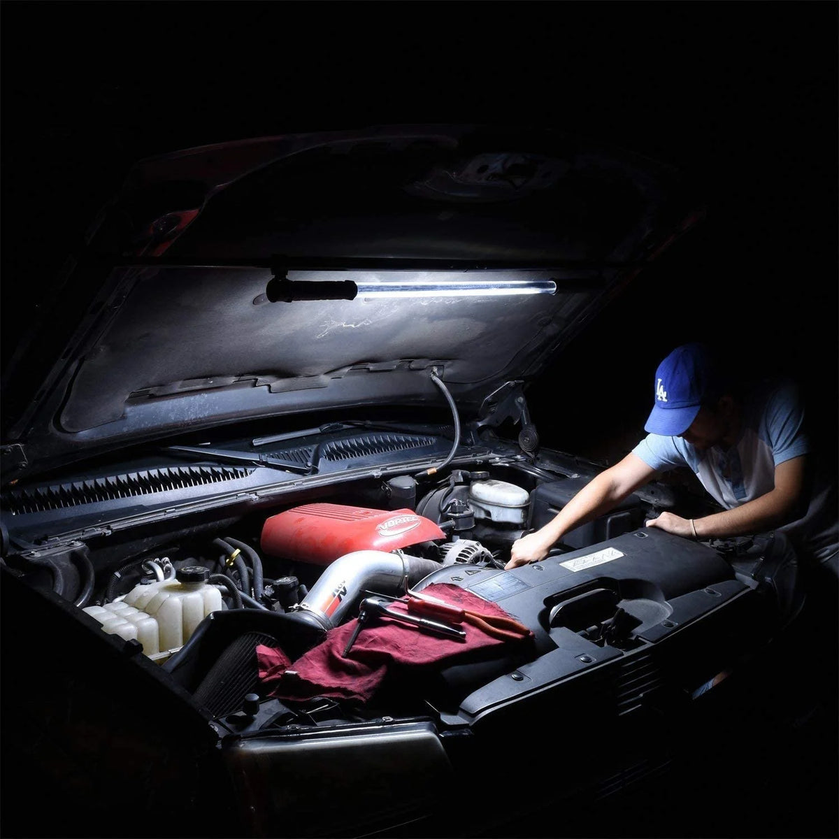 Rechargeable Cordless Work Light with 1,200 Lumens H567213