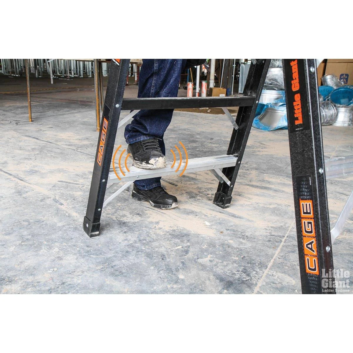 Fiberglass 2& Ladder R56072