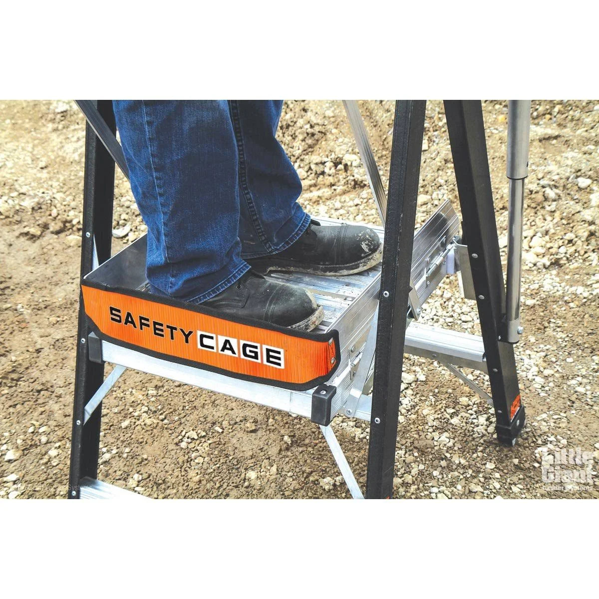 Fiberglass 2& Ladder R56072