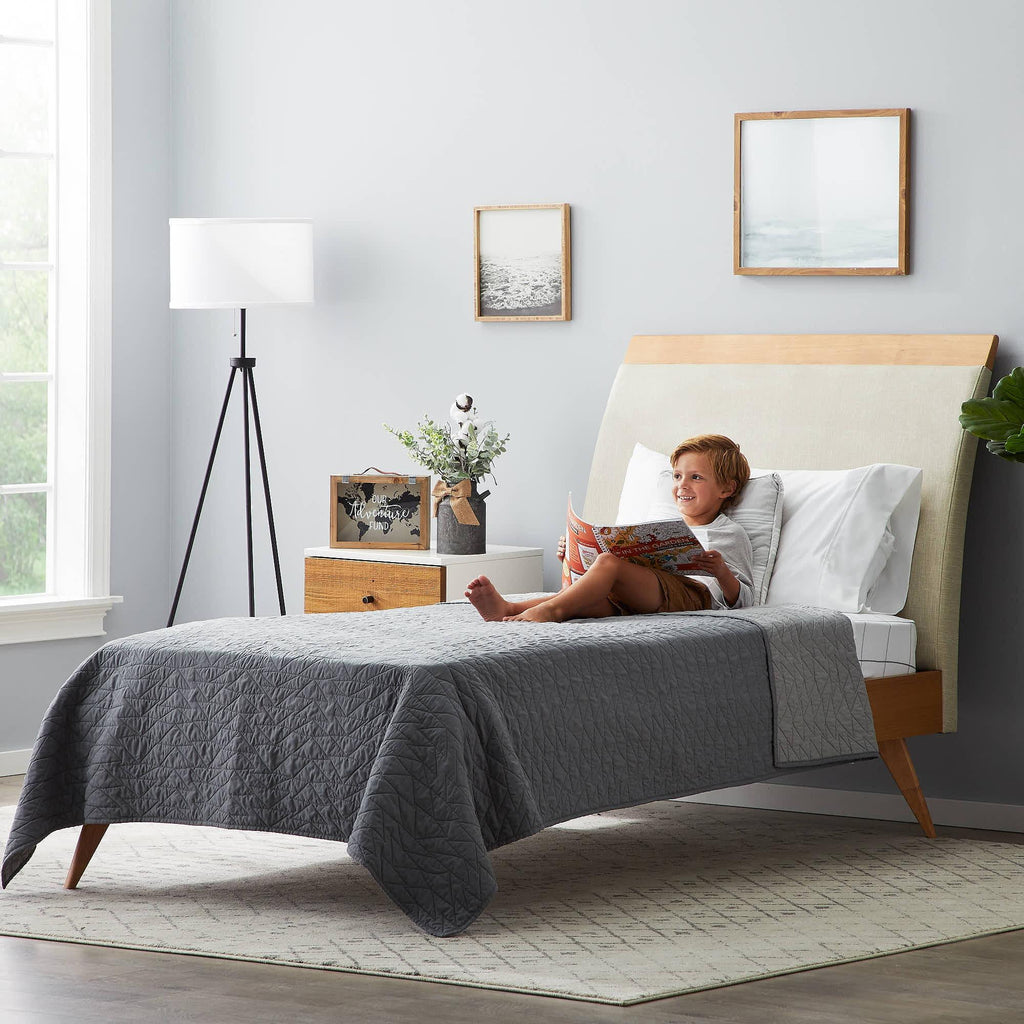 6 Innerspring Mattress, Twin A10219