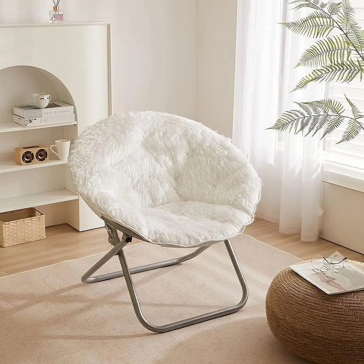 White Saucer Chair X689862