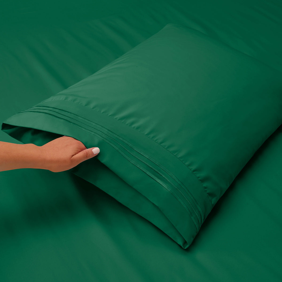 Queen Size Hunter Green Microfiber Fitted Sheet I73308