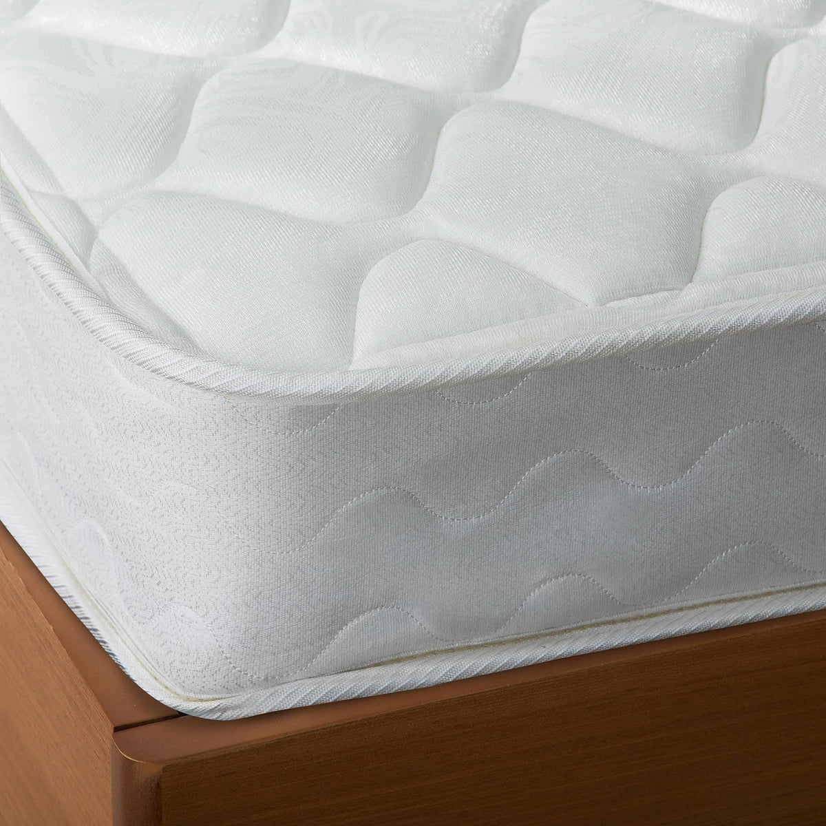 6 Innerspring Mattress, Twin A10219