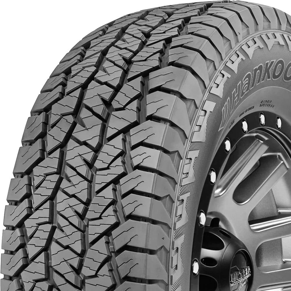 255/70R18 113T Tire J26437